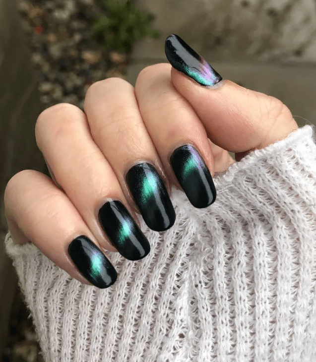 Stunning Black & Green Nails