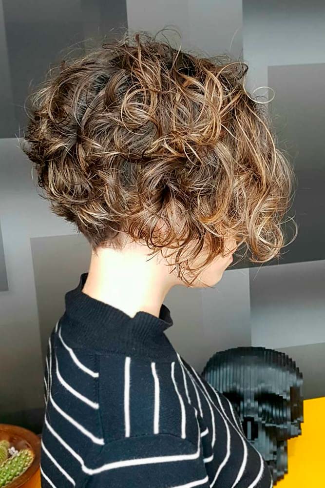 72 Cool Short Hairstyles For Women To Try This Summer