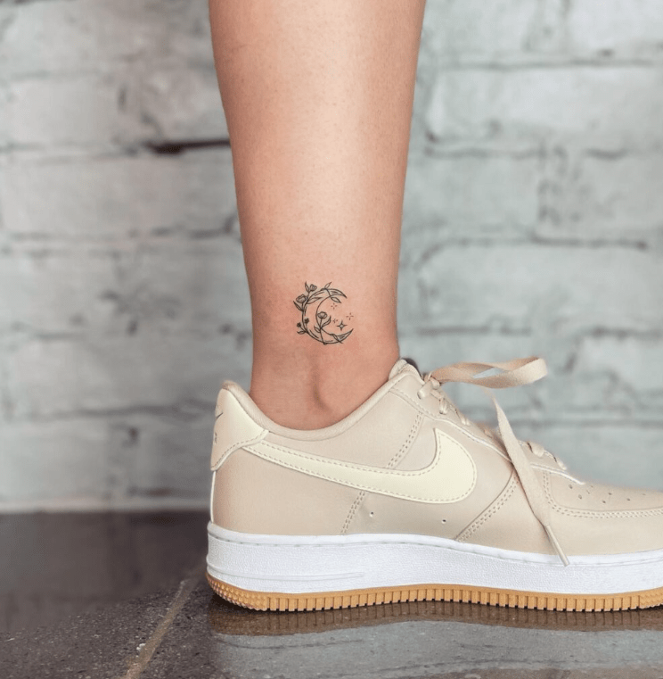 Small Tattoos For Women 9