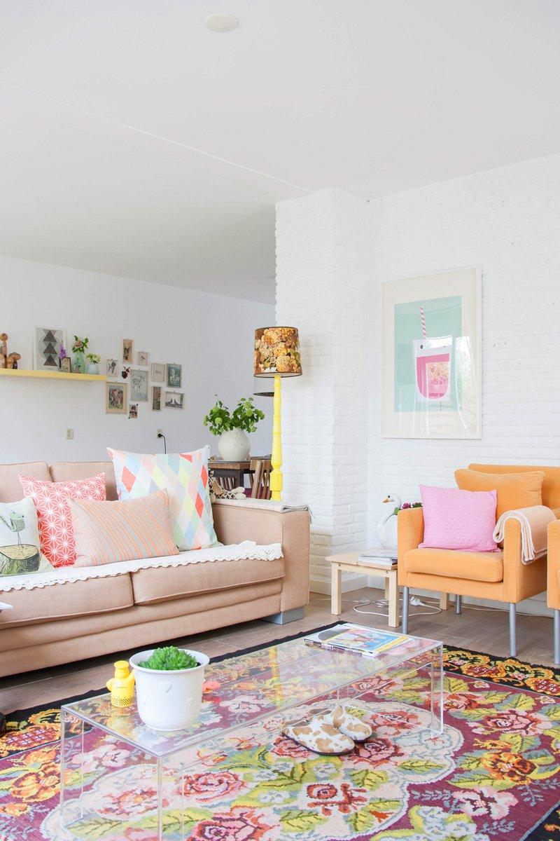 living room decor ideas, Small space decor, Cozy living room, Contemporary design, DIY home decor, Color schemes, Furniture arrangement, Wall art ideas, Minimalist living room, Budget-friendly decor